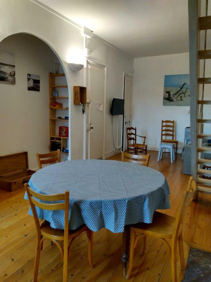Appartement Au Calme Centre Ville A 2 Pas Du Vieux Marche La Rochelle  Exteriör bild